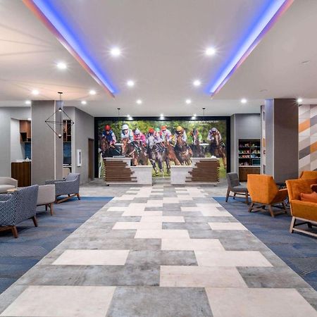 La Quinta Inn & Suites By Wyndham Louisville Ne - Old Henry Rd Extérieur photo