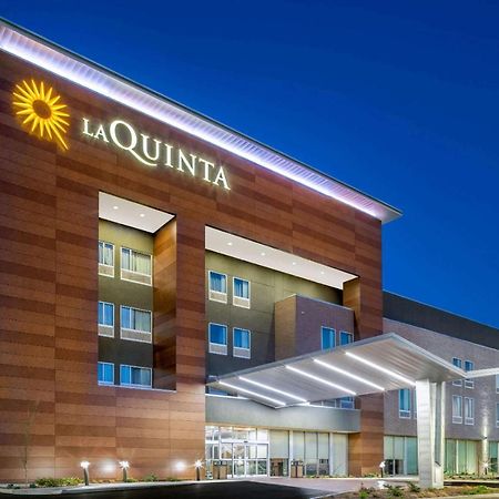 La Quinta Inn & Suites By Wyndham Louisville Ne - Old Henry Rd Extérieur photo